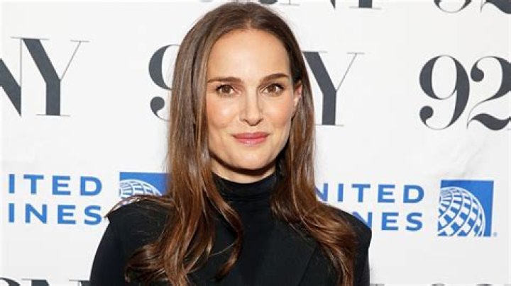 What Degree Does Natalie Portman have?