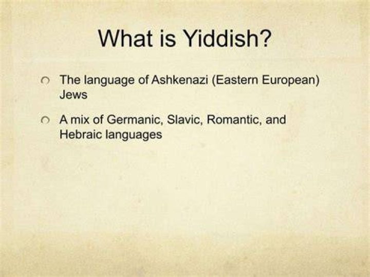 What does kibitzing mean in Yiddish?