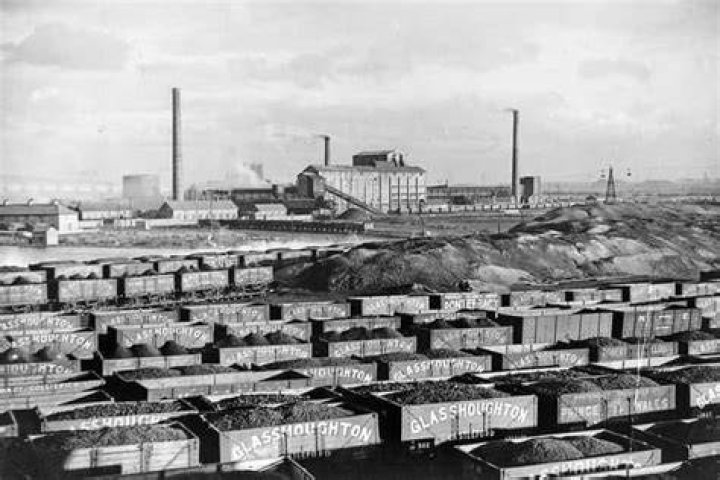 When did glasshoughton colliery close?