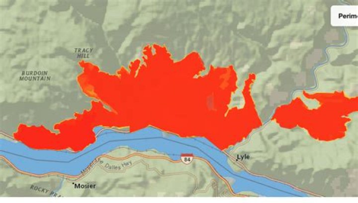 Where is the fire burning in Hemet?